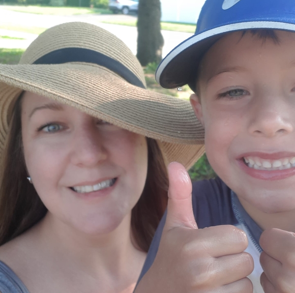 Meet your Posher, Rachelle - Picture 1 of 1